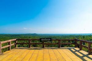 ponto de vista de pha chor no parque nacional de mae wang, chiang mai, tailândia foto