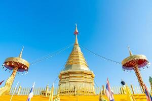 wat phra that doi kham - templo da montanha dourada