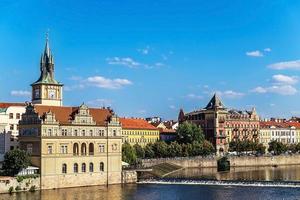 panorama de praga, vista da ponte charles foto