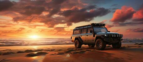 nascer do sol de praia aventura com 4wd veículo dentro a interior foto