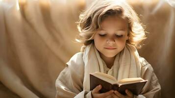 fofa criança menina lendo Bíblia livro. adoração às lar. ai gerado foto