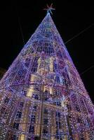 Natal árvore com luzes. Oviedo foto