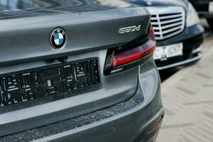 Minsk, bielorrússia, Julho 2023 - BMW 5 Series é uma tamanho medio foto