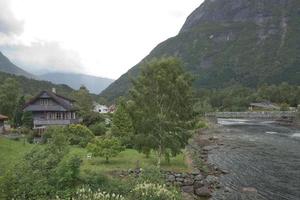 a aldeia de eidfjord na noruega