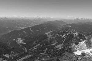 dentro a austríaco Alpes foto