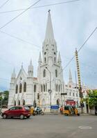 Chennai, Índia - Julho 14, 2023 san tomé igreja, Além disso conhecido Como st. Thomas catedral basílica foto