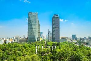 horizonte da cidade do méxico e parque chapultepec foto