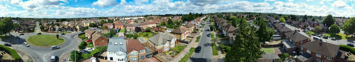 Alto ângulo Visão do ocidental luton cidade e residencial distrito. aéreo Visão do capturado com drones Câmera em 30 julho, 2023. Inglaterra, Reino Unido foto