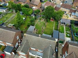 Alto ângulo Visão do ocidental luton cidade e residencial distrito. aéreo Visão do capturado com drones Câmera em 30 julho, 2023. Inglaterra, Reino Unido foto