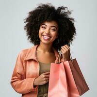 feliz mulher com compras bolsas isolado foto