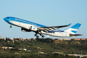 aerolineas argentinos airbus a330-200 lv-fvh passageiro avião saída às madri barajas aeroporto foto