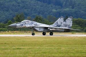 eslovaco ar força mikoyan-gurevich mig-29as fulcro 0619 lutador jato exibição às siaf eslovaco internacional ar Festival 2019 foto