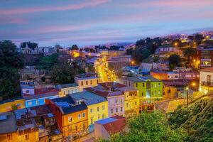 colorida edifícios do a unesco mundo herança cidade do Valparaíso dentro Chile foto