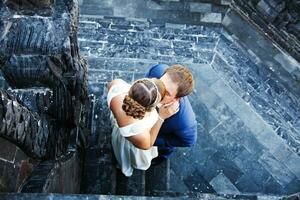 lindo recentemente casado casal foto