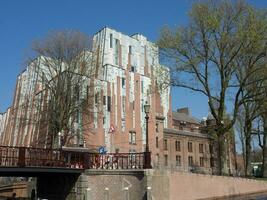 a cidade holandesa de haarlem foto