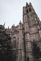 fechar acima a partir de a st Maartens catedral dentro ypres Bélgica. foto