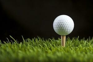 branco golfe bola em de madeira tee com grama. generativo ai foto