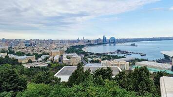 Baku - cativante mistura do cultura, história, e inovação dentro Azerbaijão vibrante capital foto