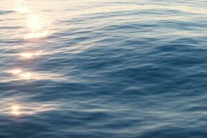 oceano e luz do sol, a beleza do natureza, 3d Renderização. foto