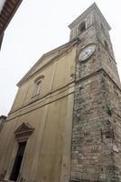 acquasparta, itália 2020- catedral de santa cecília na cidade de acquasparta foto
