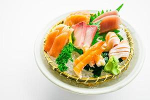 conjunto de sashimi misto foto