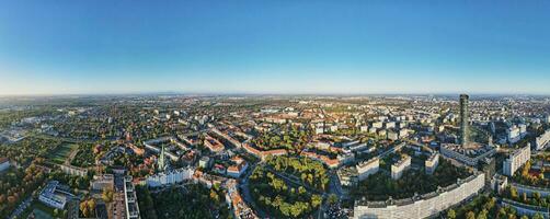 panorama do Wroclaw cidade dentro Polônia. europeu cidade arquitetura foto