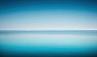 sereno azul marinha com uma minimalista horizonte foto