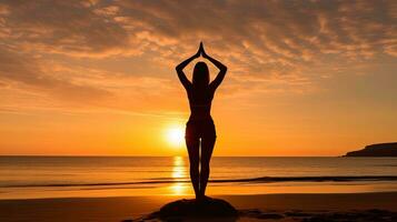 silhueta jovem mulher praticando ioga em a de praia às pôr do sol. meditação. generativo ai foto