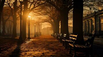 a Sol elencos grandes sombras em uma deserta rua capturando a quieto e melancólico do atrasado outono foto