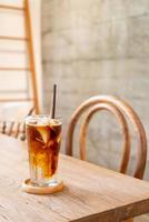 café expresso com suco de coco em cafeteria foto