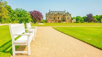Dresden, Saxônia, Alemanha - a Principal maior cidade parque e jardins dentro dresda. paisagem urbana histórico, Turística Centro dentro centro da cidade. foto