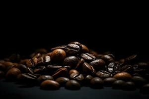 café feijões em uma Sombrio fundo foto