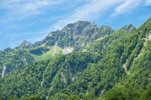 mae hodaka montanha dentro Kamikochi. famoso montanha para caminhada e caminhada dentro Matsumoto, Nagano, Japão foto