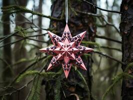 uma tradicional Estrela decoração suspensão em uma árvore dentro uma pequeno floresta, Natal imagem, fotorrealista ilustração foto