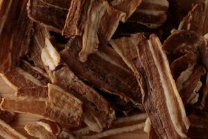 crocantes seco bacon carne salgadinhos - topo Visão foto