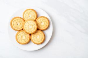 biscoitos com manteiga e creme de baunilha foto