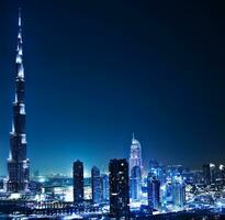 dubai centro da cidade às noite foto