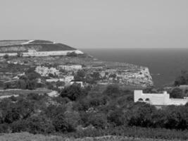 Gozo ilha dentro a Mediterrâneo mar foto