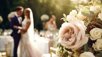 Casamento cerimônia e celebração, noiva e noivo às uma lindo ao ar livre local em uma ensolarado dia, luxo Casamento decoração com flores e nupcial ramalhete, generativo ai foto