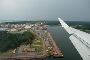 pouso no aeroporto de norfolk virgínia foto