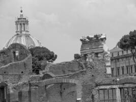 a cidade de roma na itália foto