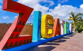 puerto escondido oaxaca méxico 2023 colorido zicatela puerto escondido letras sinal símbolo na praia méxico. foto