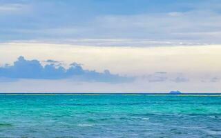 tropical mexicana praia águas turquesas playa del carmen mexico. foto