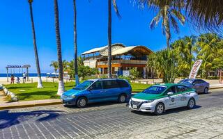 porto escondido Oaxaca México 2023 colorida Táxi táxi carro e transporte dentro porto escondido México. foto