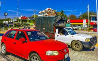 porto escondido Oaxaca México 2023 típica lindo colorida turista rua calçada cidade porto escondido México. foto