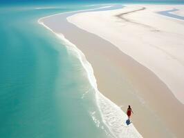 mulher de praia areia paraíso oceano mar costas zangão topo Visão ondas silêncio serenidade zen tranquilidade foto