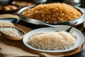 uma tigela do arroz e uma tigela do arroz em uma de madeira mesa. gerado por IA foto