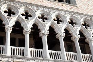 veneza, itália - perspectiva das colunas foto