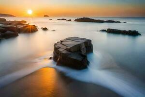 a Sol conjuntos sobre a oceano dentro isto grandes exposição fotografia. gerado por IA foto