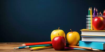 costas para escola. Lugar, colocar para texto. bloco de anotações e maçã em a mesa. generativo ai foto